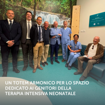 Un totem armonico per lo spazio dedicato ai genitori della Terapia Intensiva Neonatale